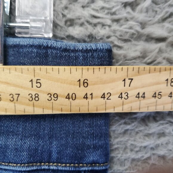 New York & Co Jeans Womens Large Blue Cropped Tummy-Less Pull-On Stretch Denim - Picture 6 of 11